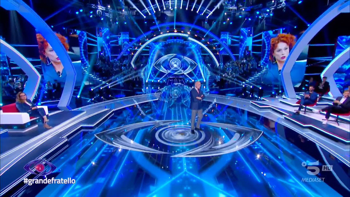 Alta tensione in Casa negli ultimi minuti... Rebecca ha seguito per noi tutti gli sviluppi. 👂 #GrandeFratello