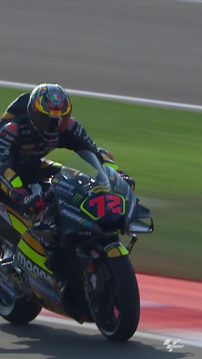 Broken collarbone? Surgery five days ago? No problem 😎 Bezzecchi with a heroic performance on Day 1 in Indonesia! 💪 #IndonesianGP 🇮🇩