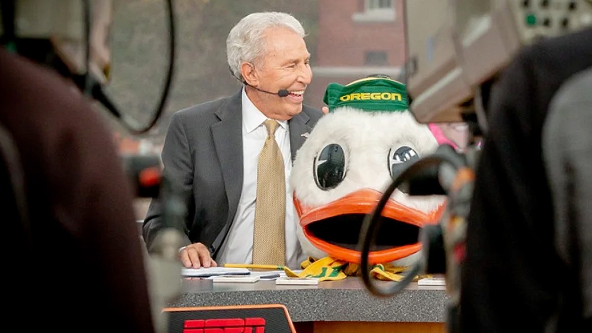 Brand power. Oregon will make its 29th all-time appearance on College GameDay tomorrow morning. #GoDucks
