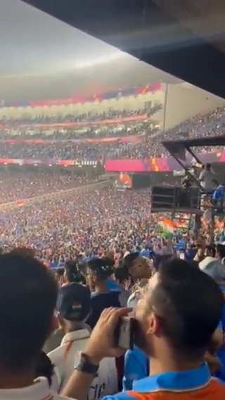 Over ๐,๐๐,๐๐๐ people chanting '๐ฅ๐ข๐๐๐๐๐๐๐๐๐๐๐ง, ๐ฅ๐ข๐๐๐ง' - this is what love sounds like ๐ฅน๐ #OneFamily #INDvPAK #CWC23 Rohit Sharma