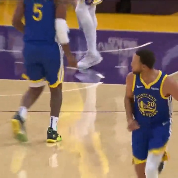 Chris Paul and Stephen Curry's on-court chemistry 🤩