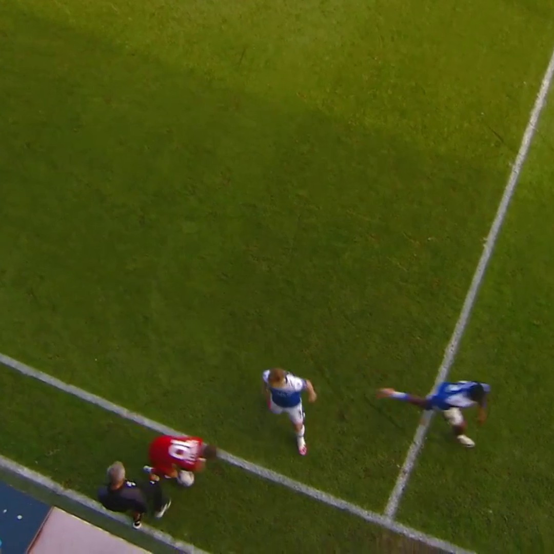 Gillingham interim manager Keith Millen was sent off earlier for tripping Walsall winger Tom Knowles 😂 📹 Sky Sports Football