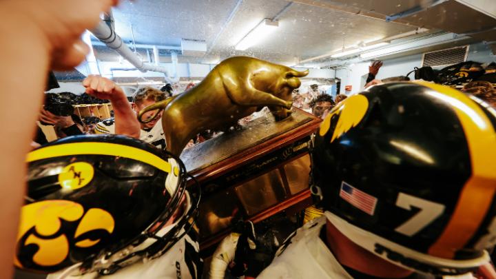 Jump around ‼️ #Hawkeyes