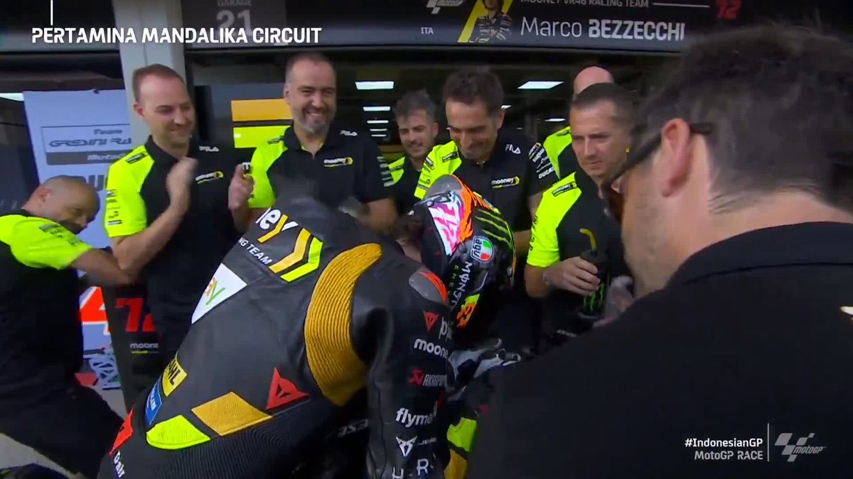 MARCO. BEZZECCHI. 🫡 3rd yesterday, top 5 today and all with a broken collarbone! 🤯 The guy is a warrior 🔥 #IndonesianGP 🇮🇩