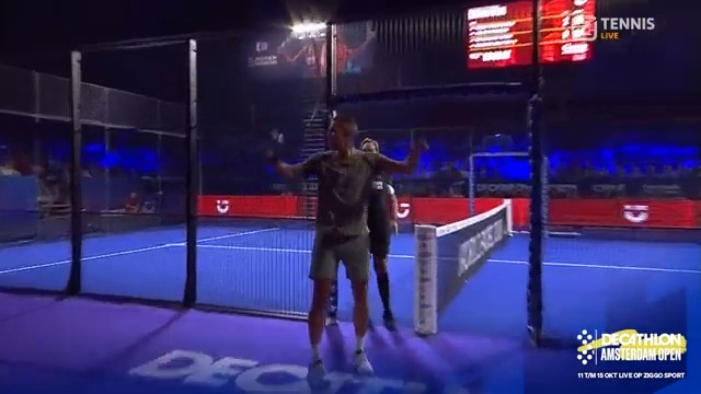 Hallo, VAR!? Robin van Persie 🤣 🎾 Legends Game 🕰️Nu live op Ziggo TV (kanaal 13) &amp; #ZiggoSport #WPT #WPTAmsterdamOpen