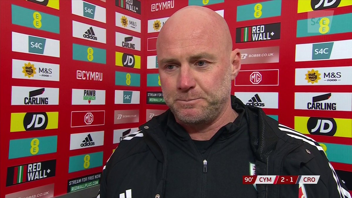 Rob Page tearing up when @SionedDafydd tells him clearly the players are playing for him ❤️ Questions well and truly answered 💯