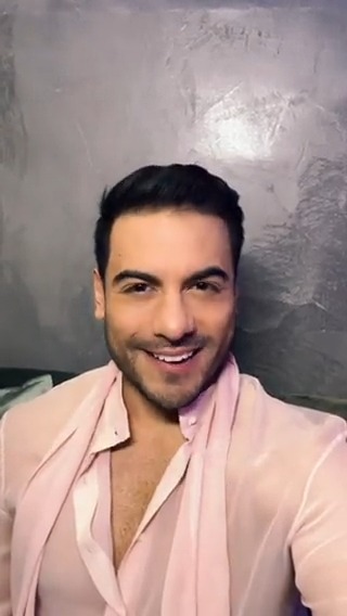 Oigan y a todo esto, ¿cómo fue que Carlos Rivera quedó bautizado como 'El Señor Intuición' de #QuiénEsLaMáscara? 👀🤔