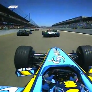 This? Oh, it's nothing really. Just Fernando Alonso making up FIVE PLACES before the first corner at Indy 🥵 #USGP #F1