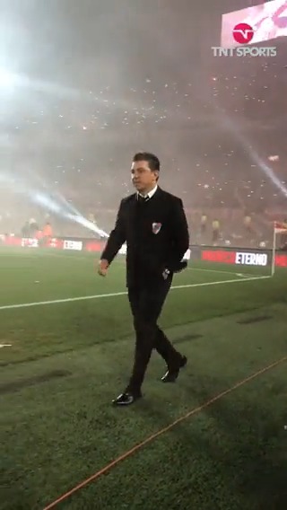 Un año atrás: Gallardo dirigía su último partido en el estadio Monumental.