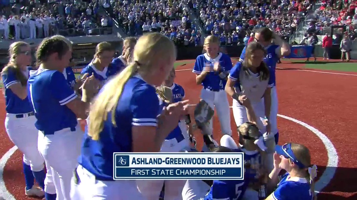 ✨One for the history books✨ 𝐀𝐬𝐡𝐥𝐚𝐧𝐝-𝐆𝐫𝐞𝐞𝐧𝐰𝐨𝐨𝐝 wins their first state softball championship!
