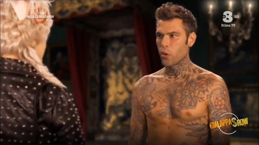 Fedez new entry di Sensualità a Corte #gialappashow