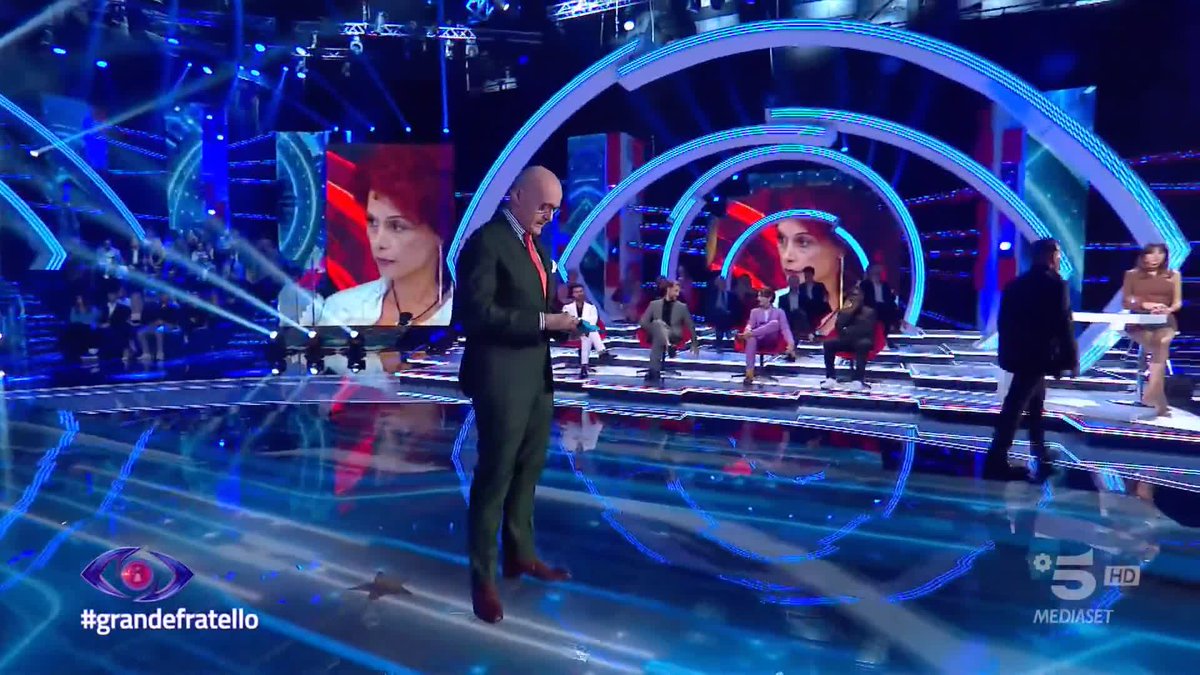 Il pubblico ha deciso che la preferita del pubblico, che guadagna quindi l'immunità, è... BEATRICE! #GrandeFratello