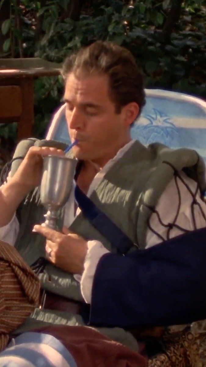 Was renaissance fair Luke thriving? #GilmoreGirls