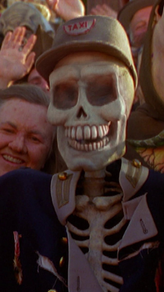 Fact: This will forever be a spooky season classic 🧡 . . . 🎥: Halloweentown