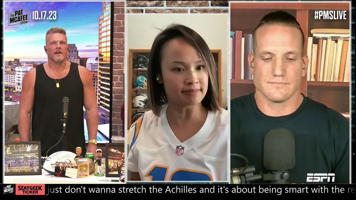 The moment Chargers superfan Merrianne Do found out she was going viral 😅 Pat McAfee