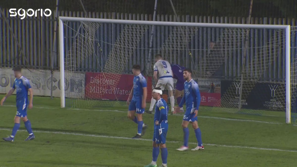Croesiad gwych Kircough yn canfod Harling sy'n penio ail Pen-y-bont! 👏🏻 Haverfordwest County AFC 🏴󠁧󠁢󠁷󠁬󠁳󠁿 3-2 Penybont FC #JDCymruPremier | JD Cymru Leagues 🏴󠁧󠁢󠁷󠁬󠁳󠁿