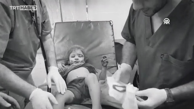 Dünya onlara sahip çıkmadı… Sığındıkları yer hastaneydi. Tek istekleri yaşamaktı. İsrail’in bombaları yüzlercesini hayattan kopardı. Geride kalanlar ise yine yaralı ‘masumlardı.’