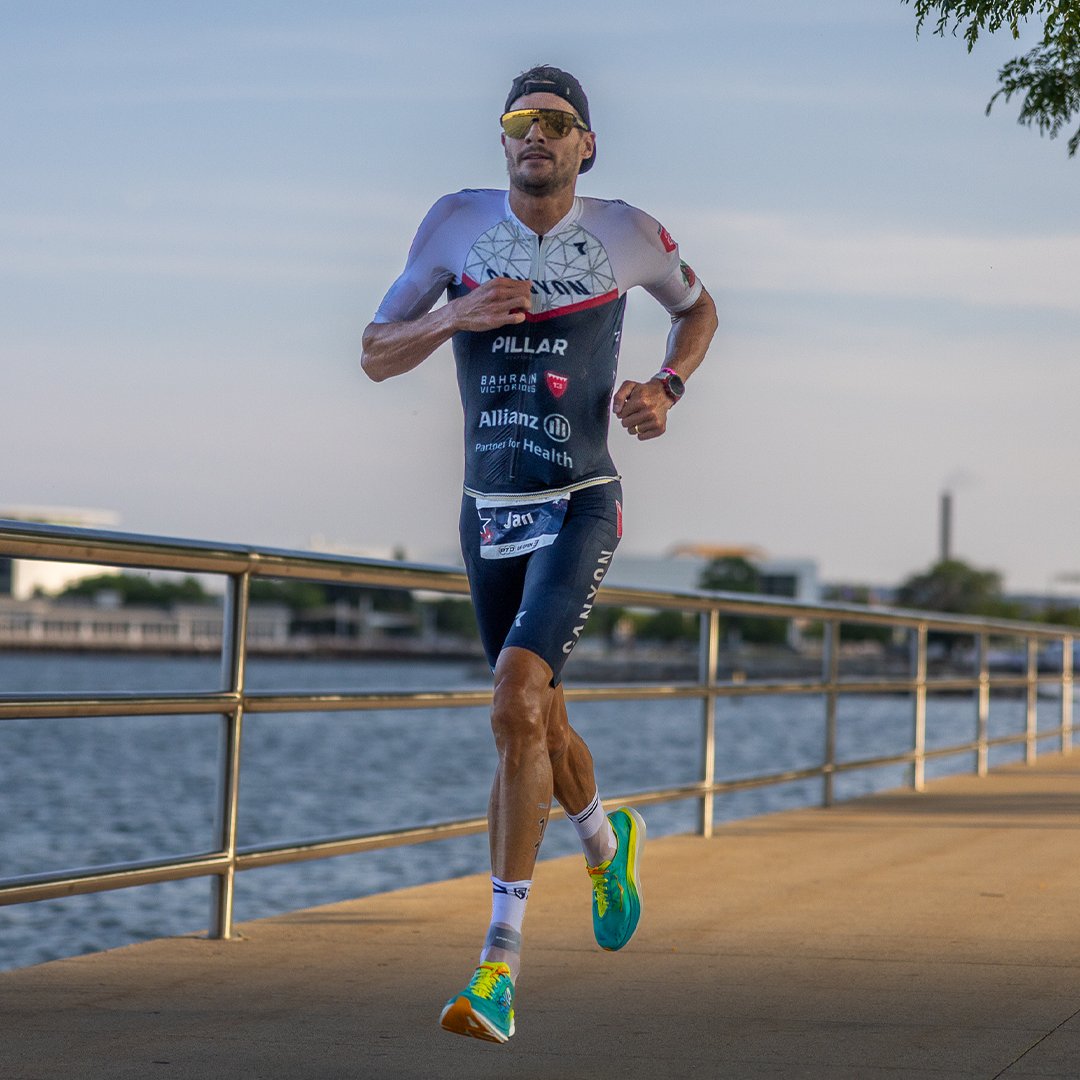 Smooth runners 🏃‍♀️🏃‍♂️ Who is your favourite triathlete to watch run?