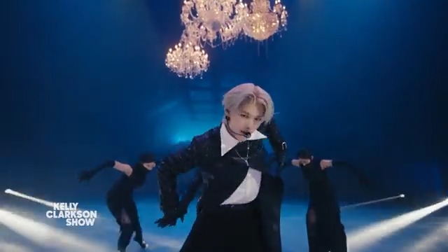 🧛🧛🧛🧛🧛🧛🧛 ENHYPEN OFFICIAL performs #BiteMe off their latest album #DarkBlood!