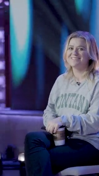 Welcome to the greatest day of The Kelly Clarkson Show 🤩 Alanis Morissette Kelly Clarkson