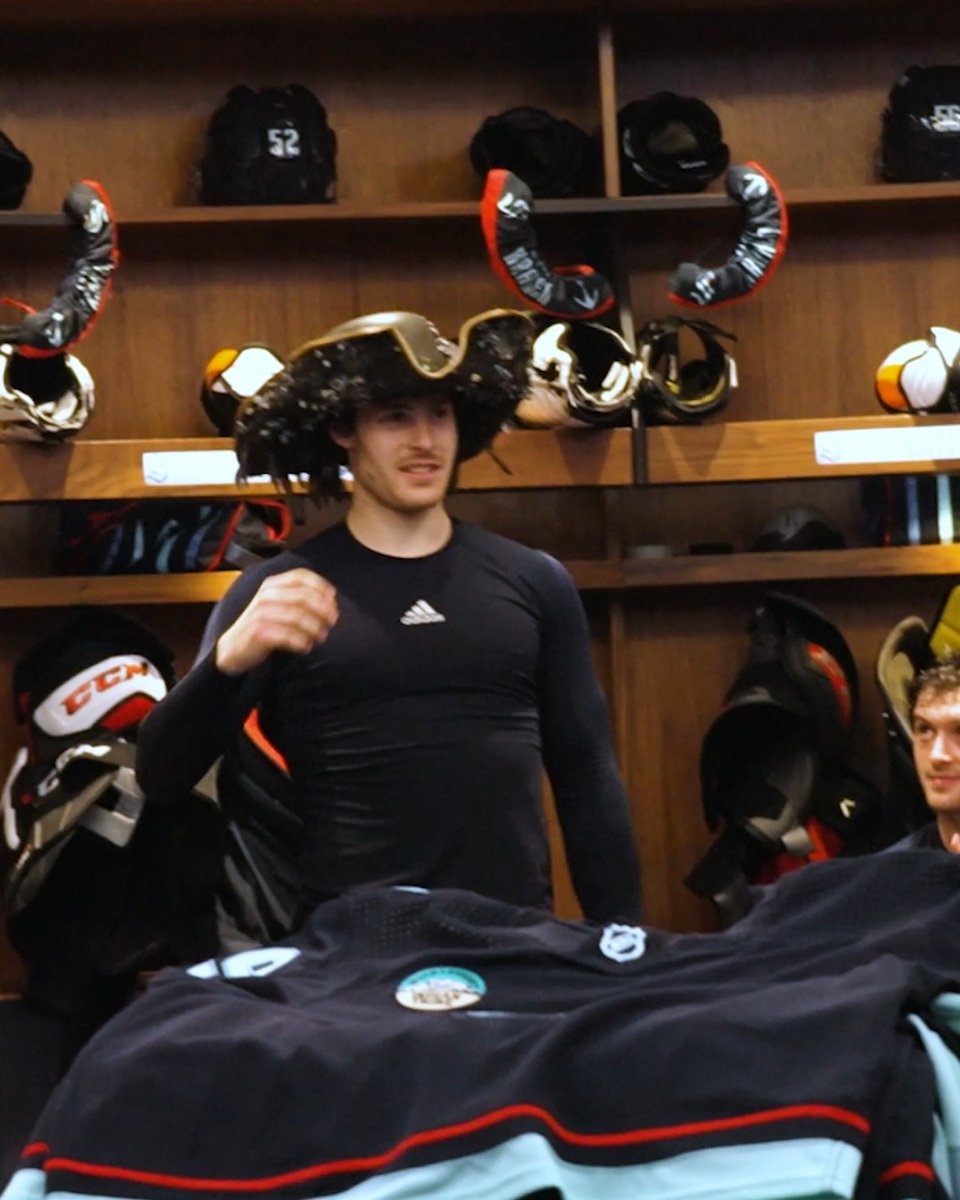 Get the word out there, that the Davy Jones hat is back! 🫡