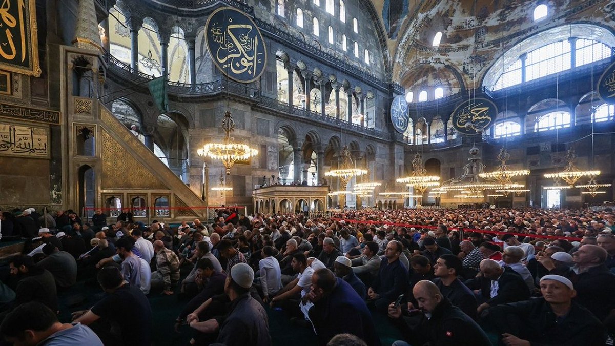 In one of his hadiths, our Prophet (saw) says, “Oppression will be a darkness on the Day of Resurrection for the oppressor.” The troubles experienced by Muslims today will surely come to an end and the oppressors will suffer a bitter fate both in this world and in the Hereafter.