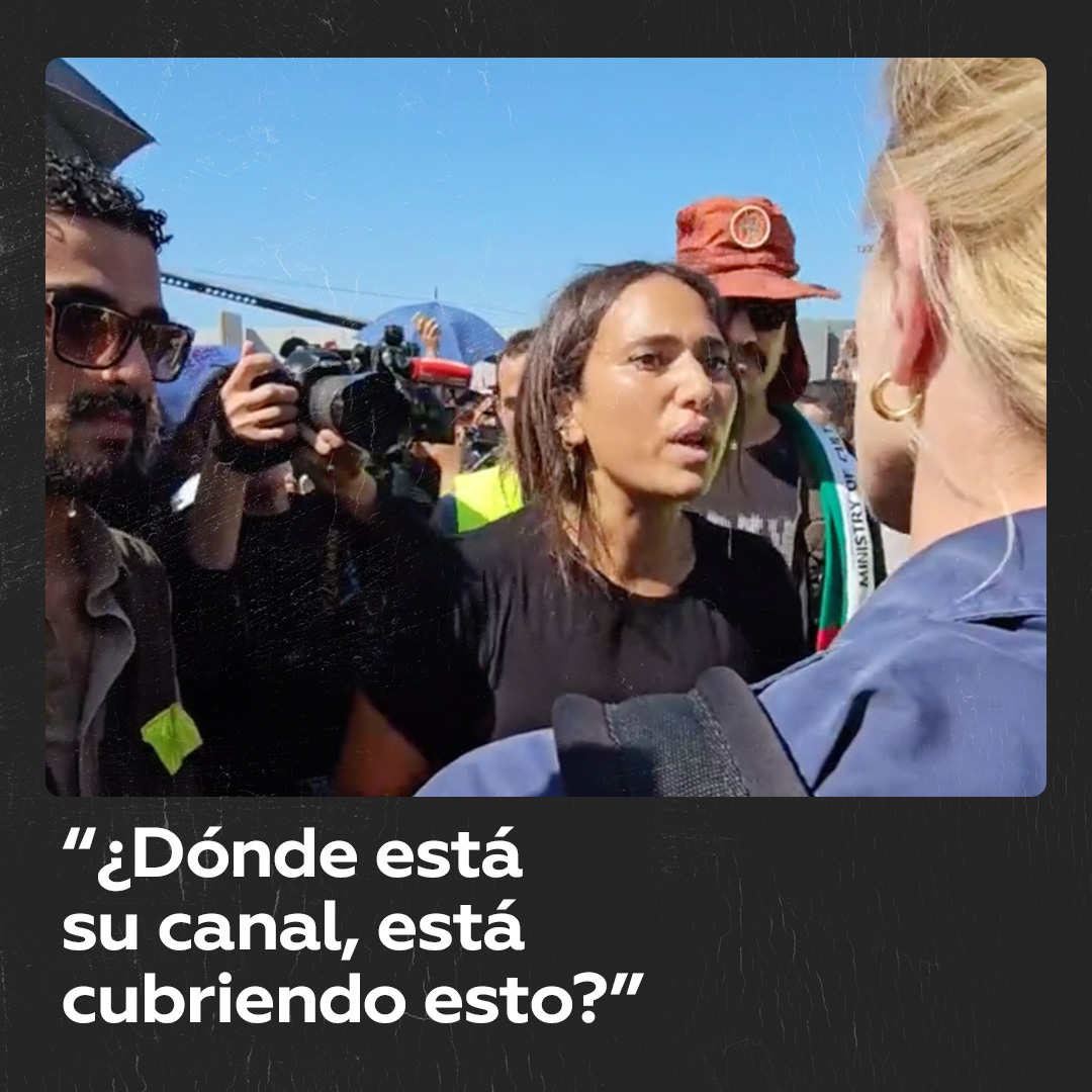 Manifestante cuestiona a una periodista estadounidense en Gaza Durante una manifestación en el paso fronterizo de Rafah, en Gaza, una mujer se dirigió a una periodista de CNN para denunciar la situación que vive la población palestina en la zona del conflicto.