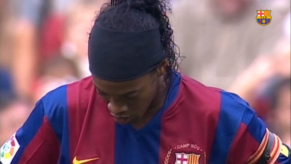 𝙏𝙊𝙋 𝙂𝙊𝘼𝙇𝙎 🆚 𝘼𝙏𝙃𝙇𝙀𝙏𝙄𝘾 𝘾𝙇𝙐𝘽 Ronaldinho that ball is still rising 🙄 #BarçaAthletic