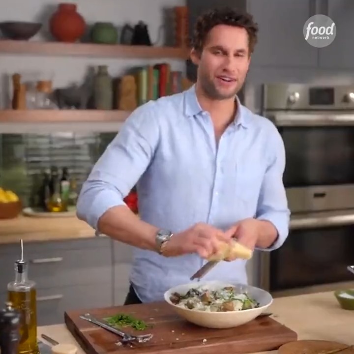 .Franco Noriega | Juez MasterChef Junior is serving up a quick and easy weeknight meal full of flavor that's perfect for entertaining! 😋 #HotDishwithFranco is all-new TODAY at 12|11c or hbo max fka. #StreamOnMax