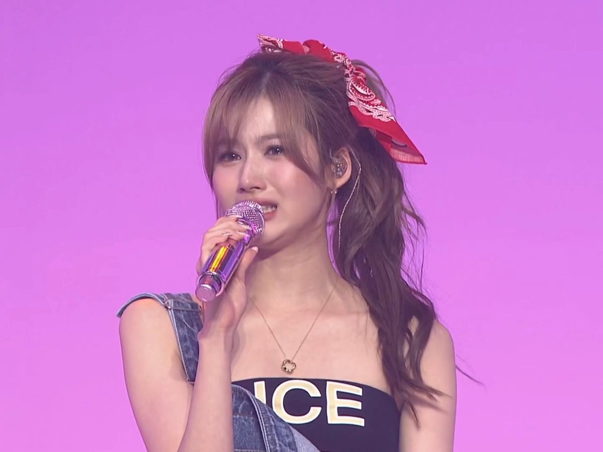 Sana stopping her speech because she was crying, Jeongyeon asking how she could be so cute crying and UJB copying her ๐ฅบ