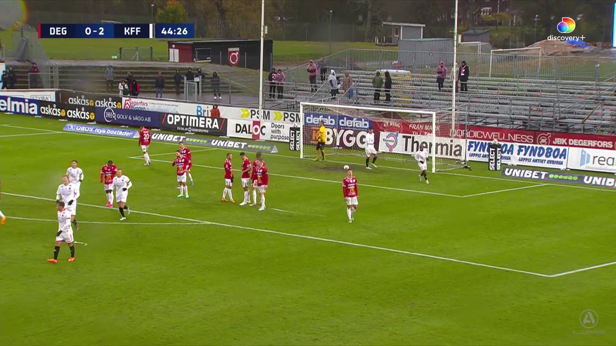 KFF har ett starkt grepp om matchen efter att Melker Hallberg placerar in 3-0 på frispark 🎯 Se Degerfors IF - Kalmaf FF på