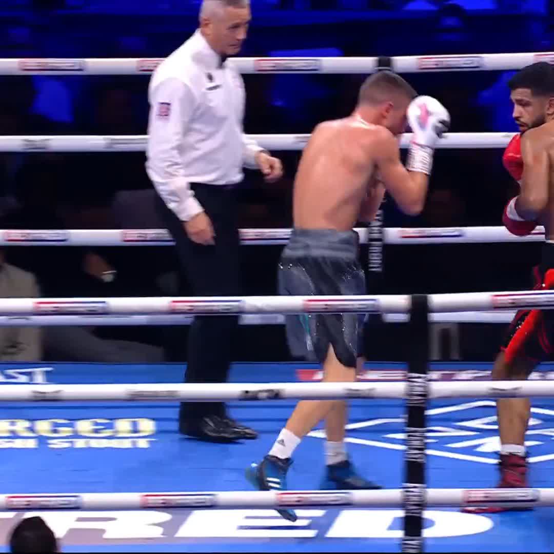 Fiaz down in round 8! 💣 Reece Bellotti on the charge #FiazBellotti | DAZN Boxing | #CatterallLinares