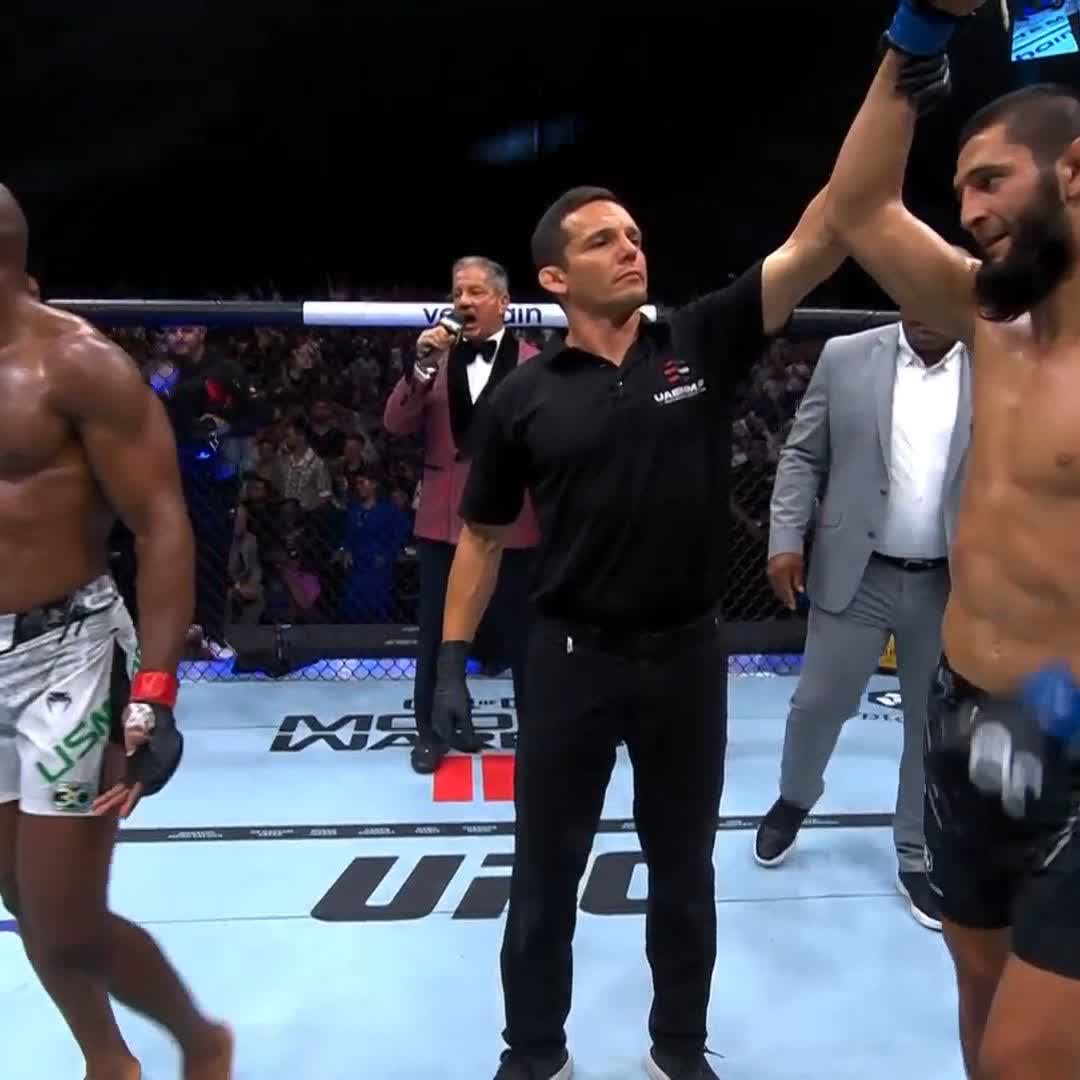 Khamzat Chimaev takes the majority decision!! He leaves #UFC294 with the victory over Kamaru Usman at #UFC294