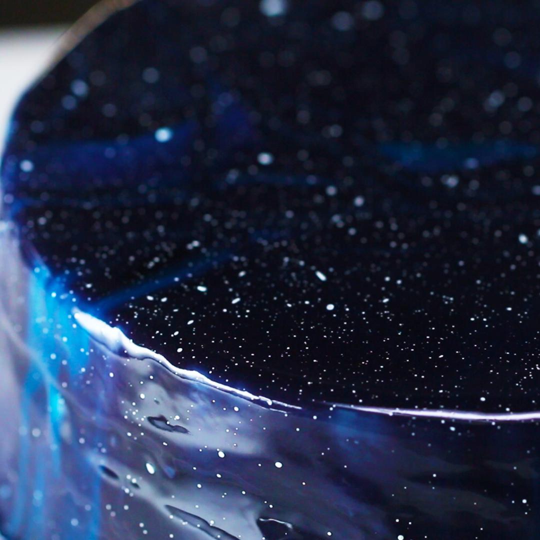 Galaxy Mirror Glaze Cake