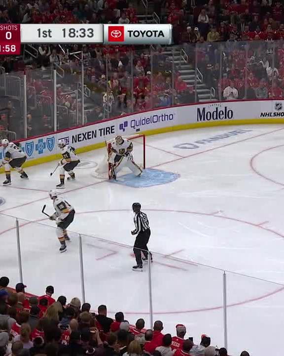 CONNOR BEDARD FINDS TWINE IN THE BLACKHAWKS' HOME OPENER 🤩