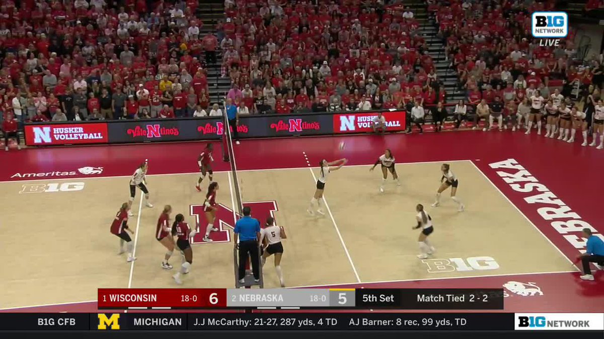 Off the block and down! ⬇️ 👉 Harper Murray