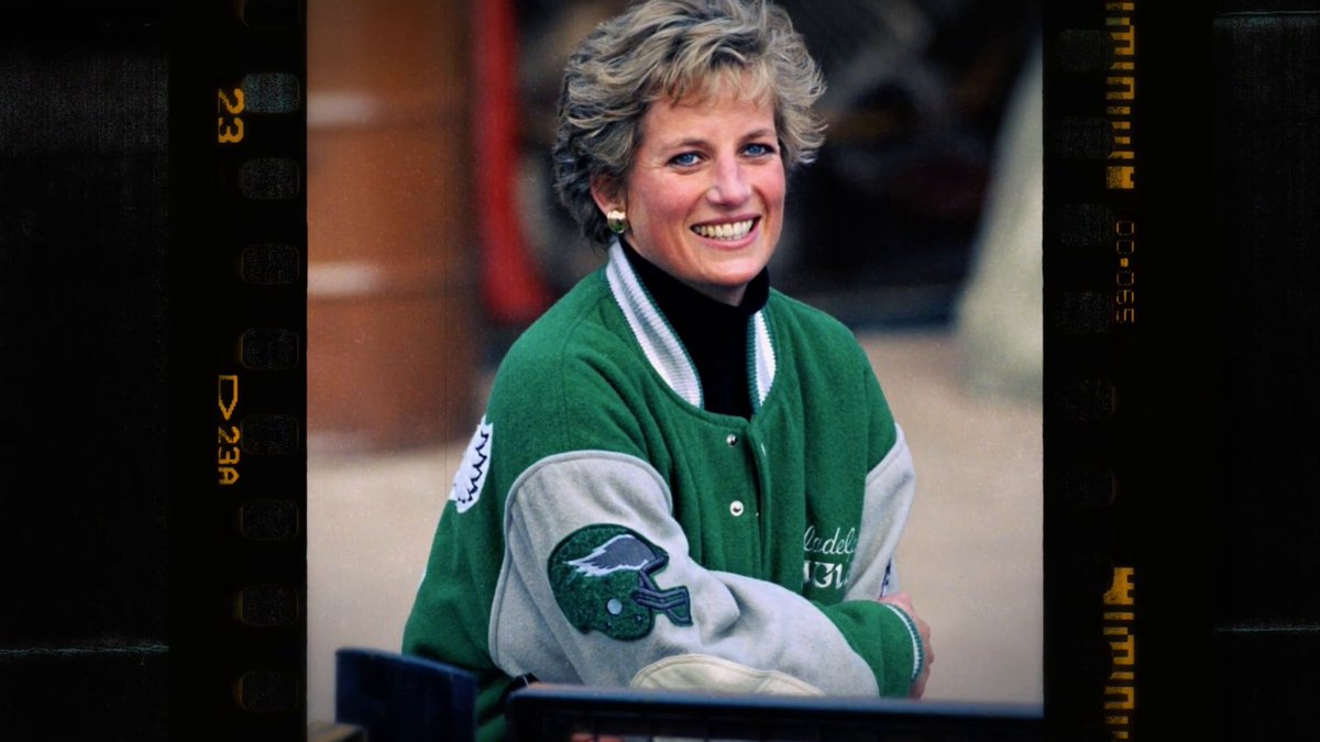 Throwback to when Princess Diana made the Philadelphia Eagles the team of royalty 👸