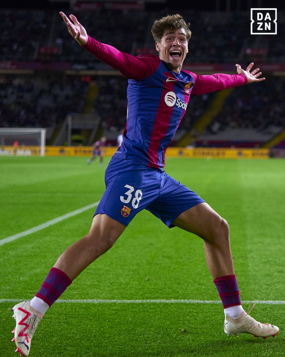 𝑰𝒍 𝒔𝒐𝒈𝒏𝒐 𝒅𝒊 𝒐𝒈𝒏𝒊 𝒄𝒂𝒏𝒕𝒆𝒓𝒂𝒏𝒐 😍 Nuova stellina classe 2006 al Barça: Marc Guiu ⭐ Gol al primo pallone toccato ne #LaLiga 🔥 #Guiu #Barcellona #DAZN