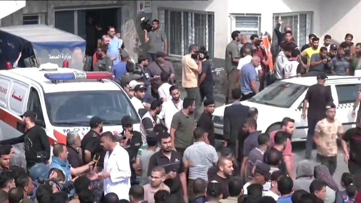 صحيفة يسرائيل هيوم: خلافات دائرة بين #نتنياهو وبين وزير الدفاع يوآف غالانت حول موعد وشكل العملية البرية ضد قطاع #غزة #العربية