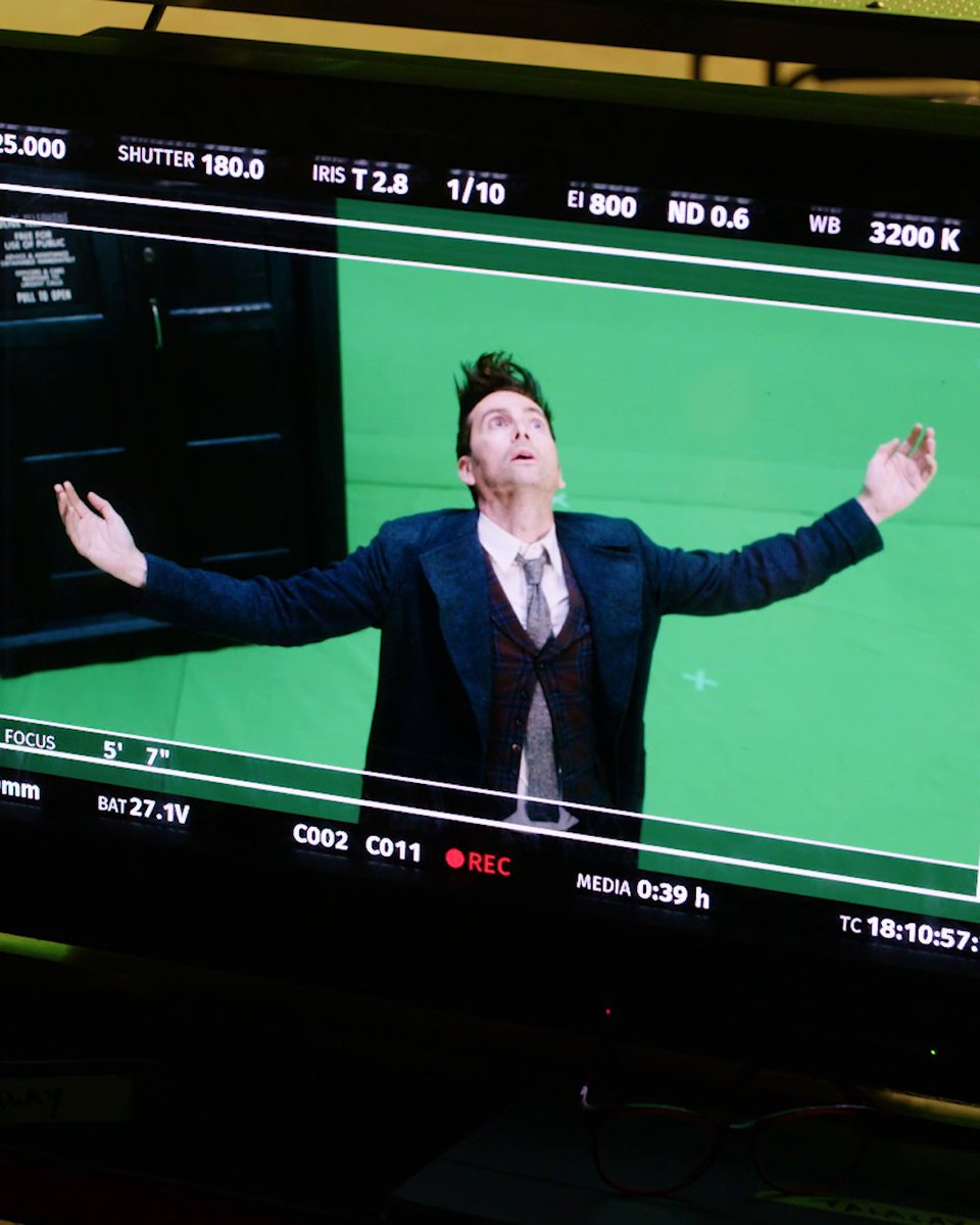 One year since the reveal - Go behind the scenes with David Tennant and the crew as they film his half of the regeneration scene from 'The Power of the Doctor'! 🔥 #DoctorWho