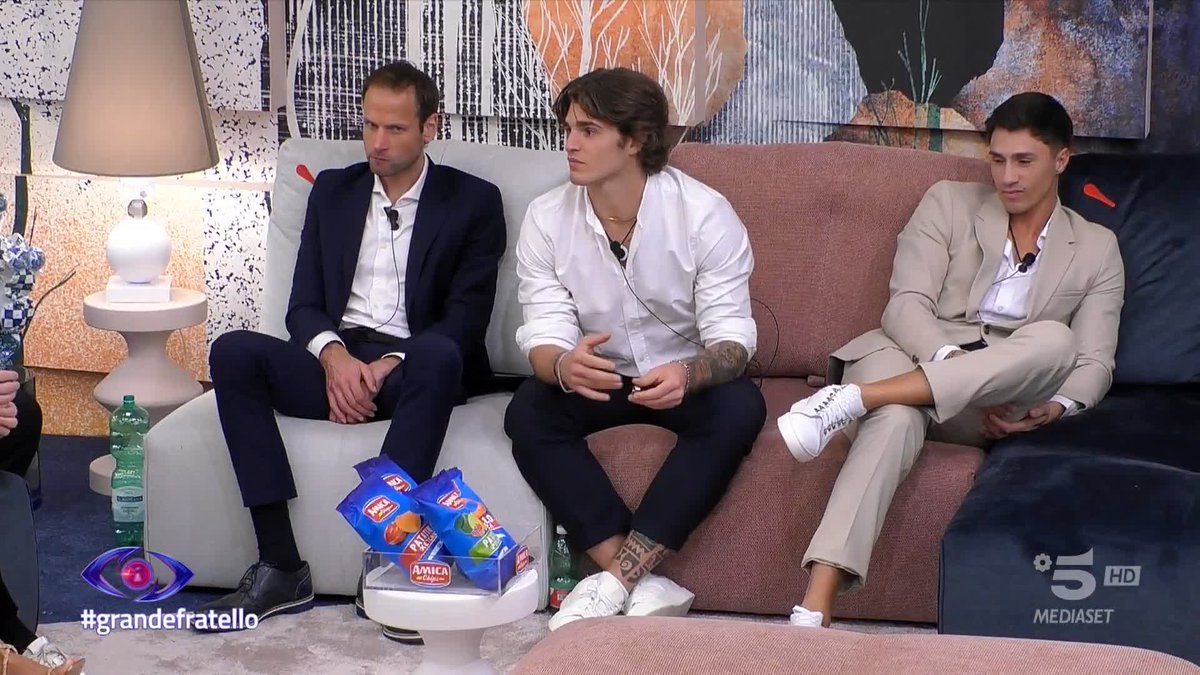 Gli immuni per la Casa sono Ciro, Letizia, Fiordaliso e Alex. A loro si aggiungono Garibaldi e Anita, preferiti per la nostra Cesara. #GrandeFratello