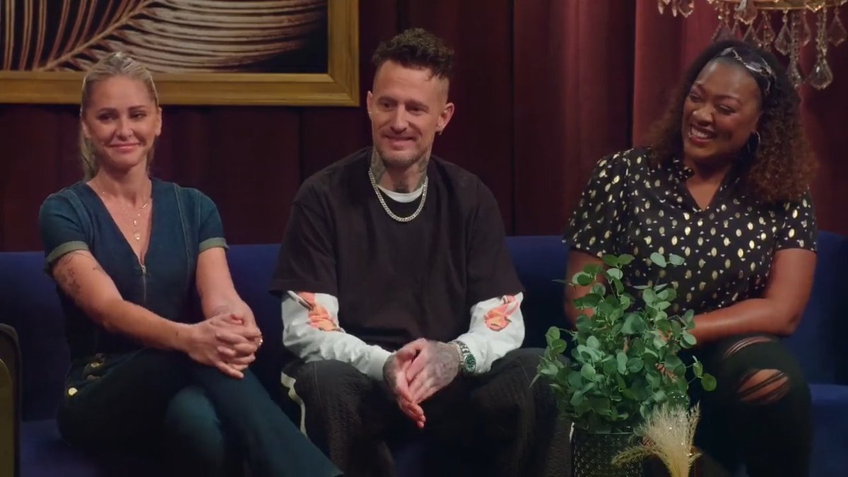 Chef Rashida Holmes is an emerging chef, but don't think for a second that she can't keep up with the titans as she has a ton of accolades to her name 🔥 Michael Voltaggio, Tiffany Derry + Brooke Williamson know they've got their work cut out for them on #BobbysTripleThreat, tonight @ 9|8c!