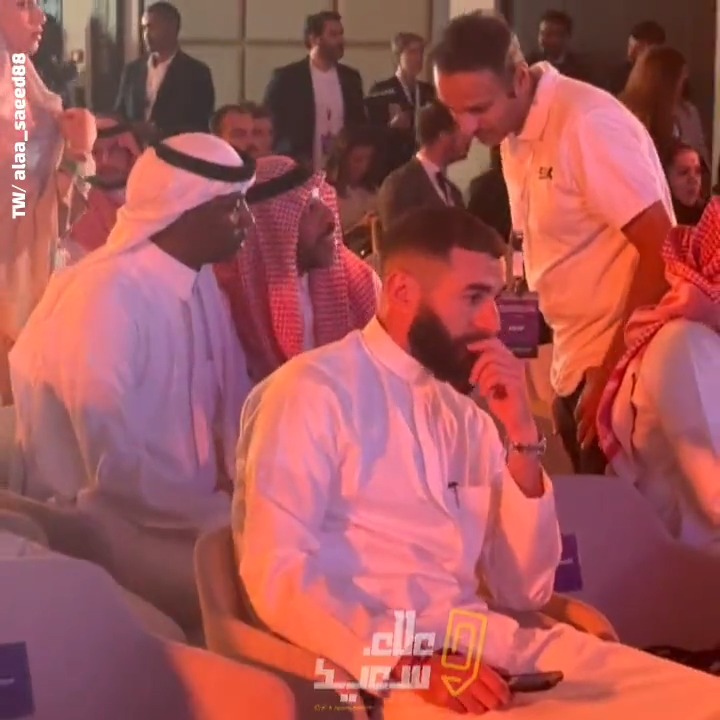 "هنا ليست حديقة منزلك الخلفية" 😤 إعلامي يفتح النار على بنزيما 🔥😡
