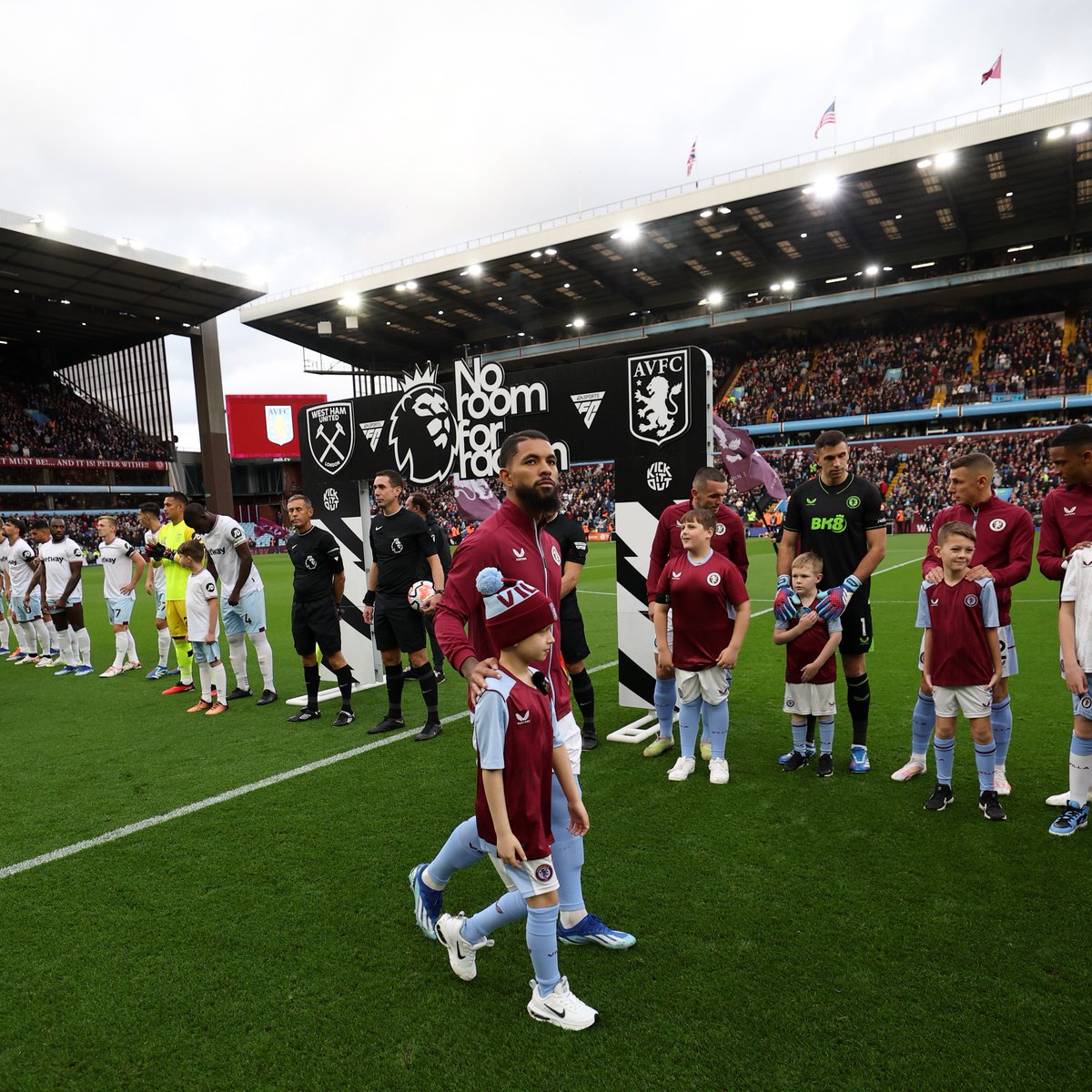 Meet Colton Cook. ๐ Colton, aged nine, was diagnosed with Ewing Sarcoma in February. He had never visited Villa Park, and his dream was to one day attend a match and meet his favourite player, Douglas Luiz. On Sunday, with the help of Aston Villa Foundation, that dream came true... โญ