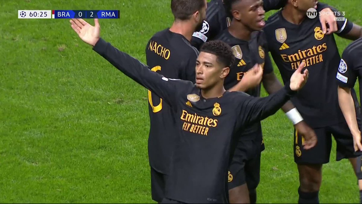 THAT MAN AGAIN!! 🤩 Jude Bellingham scores yet another goal for Real Madrid! 🔥 He keeps up his 100% #UCL scoring record for the club!! 😮💨