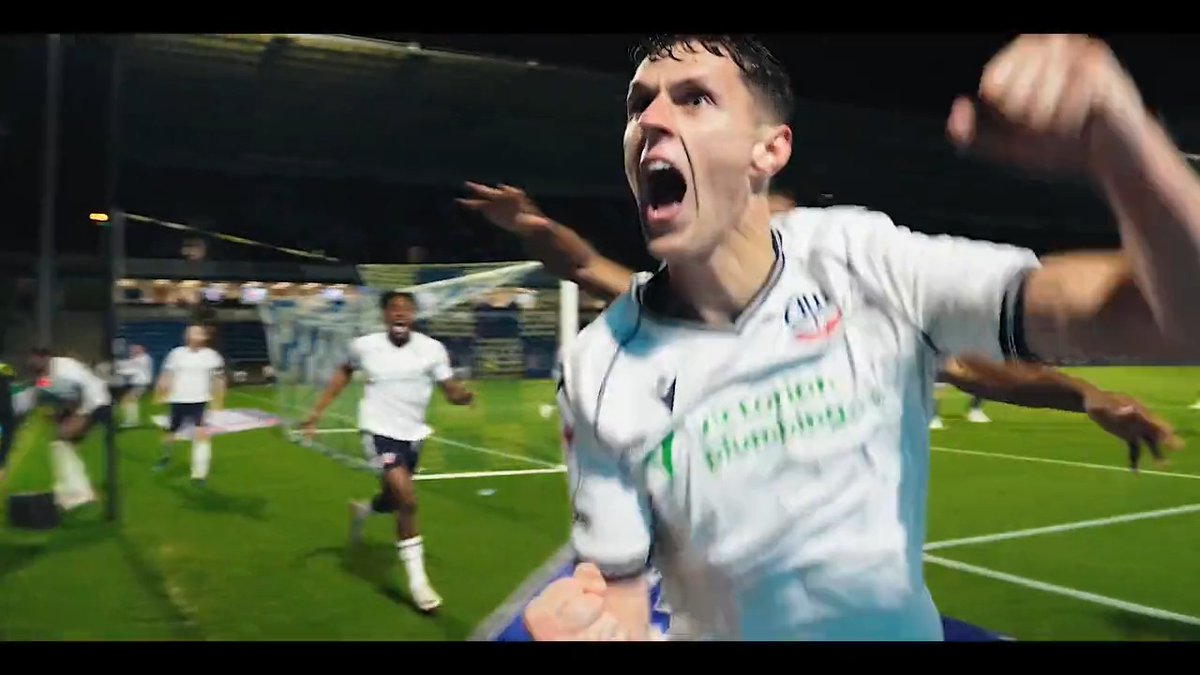 Absolute Chaos. Limbs. Scenes. Whatever you want to call it, it's beautiful to watch 🤩 #bwfc