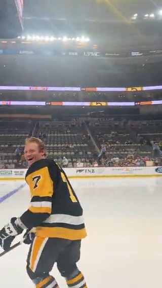 Welcome to the NHL, John Ludvig! ๐