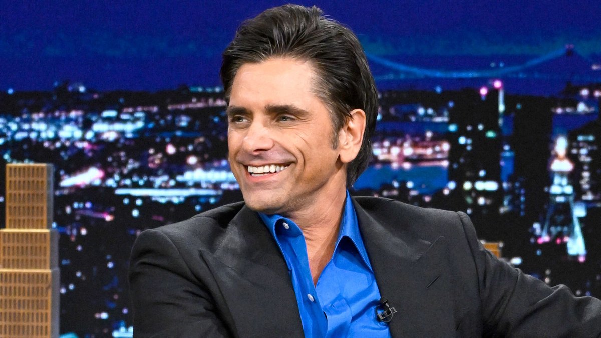 “If you have a chance, if you’re with someone you love, someone you care about, stay a little longer. Have the cake, have some coffee.” -John Stamos remembers his last night with Bob Saget #FallonTonight
