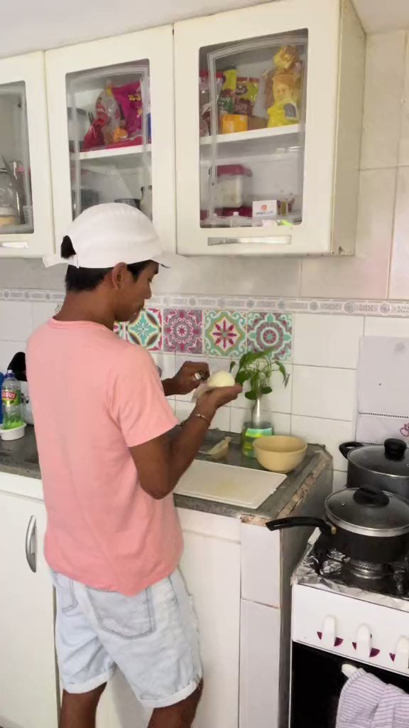 Humm dlç de almoço bem vegano 🥗 🤤 #boaTarde ☀️ Quem puder dá RT ajuda muito 🫶🏽🥺