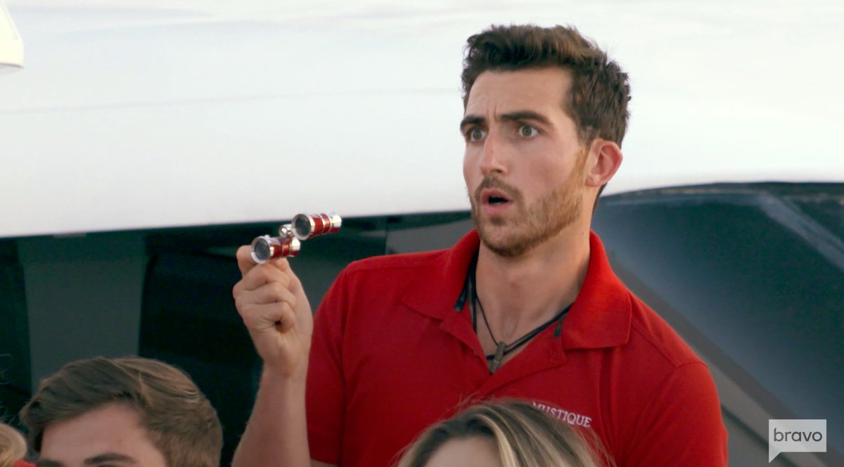 Nothing says Italian drama like an Italian opera 🎤 🇮🇹 #BelowDeckMed Fun fact: Captain Sandy's final note is actually sung by her fiancée, Leah!